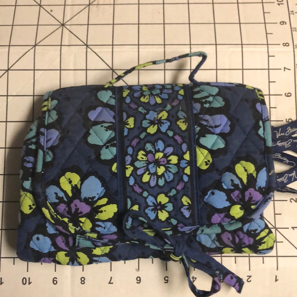 Vera Bradley Indigo Pop foldup makeup bag with 3 zippered pockets & string tie